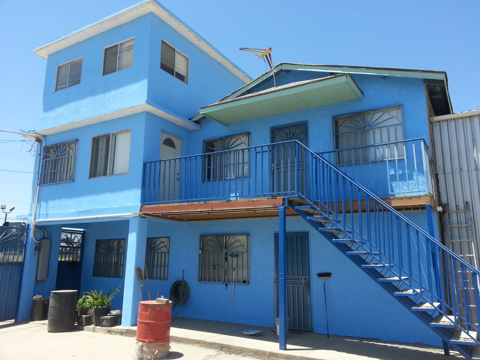 CASA EN LA MESA REMATE